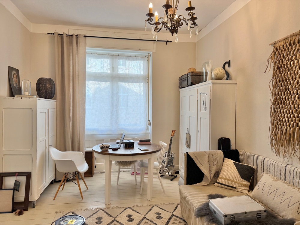 Charmante 3-Zimmer-EGwohnung mit Balkon in der Südstadt – Nähe Hauptbahnhof - Photo 2