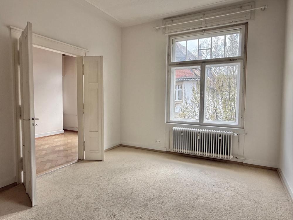 Großzügiger Altbauklassiker mit Balkon im Karlsruher-Musikerviertel - Photo 1