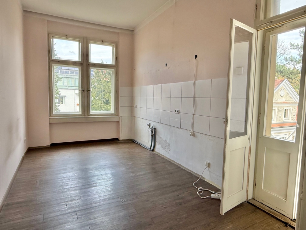 Großzügiger Altbauklassiker mit Balkon im Karlsruher-Musikerviertel - Photo 2