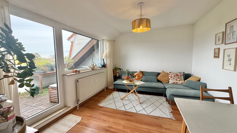 Gemütliche Dachwohnung mit Terrasse in der Weststadt - Foto 1