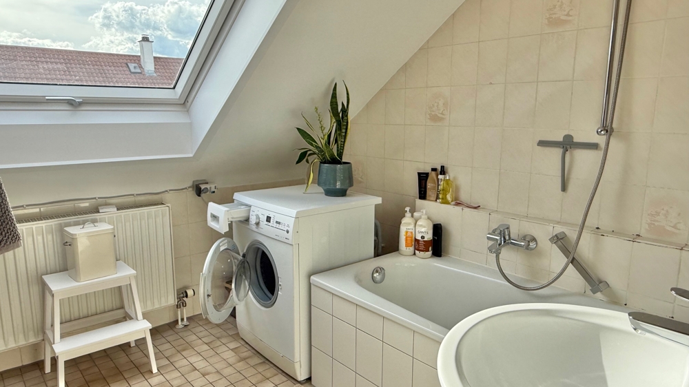 Gemütliche Dachwohnung mit Terrasse in der Weststadt - Foto 3