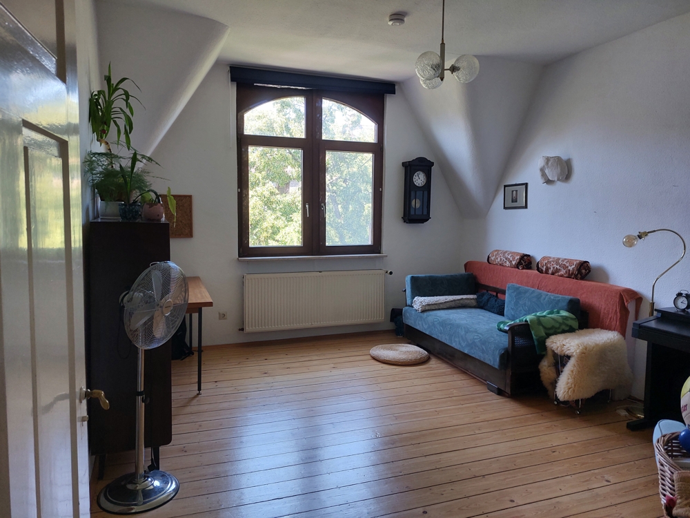 Gemütliche Altbau-Dachgeschosswohnung in der Oststadt - Foto 1