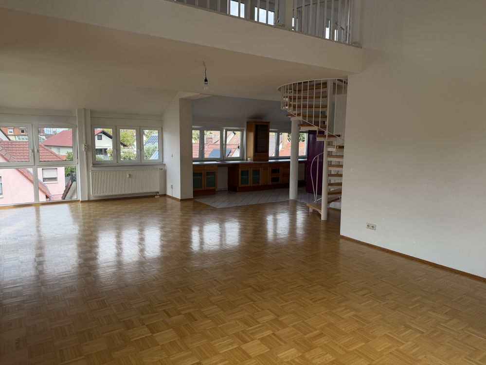 Lichtdurchflutete Maisonettewohnung, die einfach jeden begeistert! - Foto 2