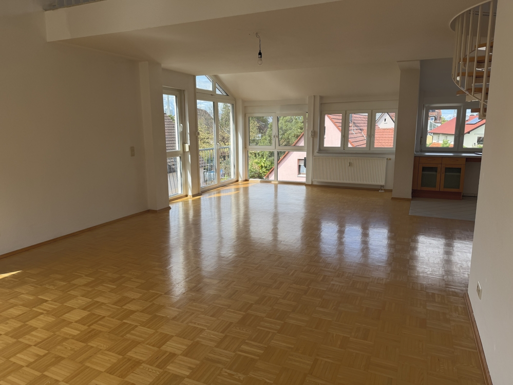 Lichtdurchflutete Maisonettewohnung, die einfach jeden begeistert! - Foto 4