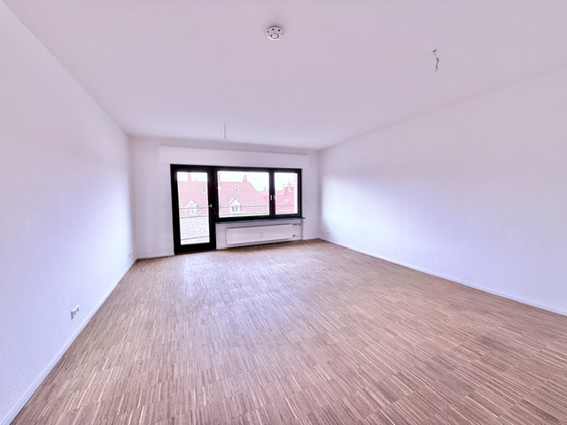 Schöne 3 Zimmerwohnung mit 2 Balkonen in der Karlsruher Oststadt - Foto 4